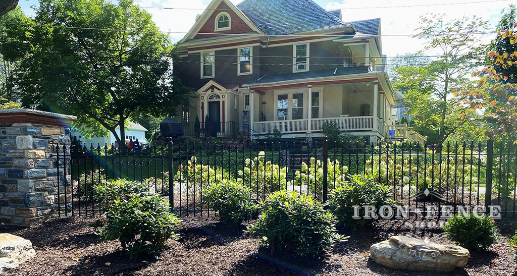 4ft Tall Classic Iron Fence in Signature Grade Installed with Posts and Columns