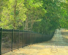Rackable Classic Iron Fence Used to Follow a Continual Slope